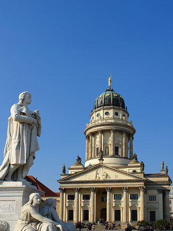 Foto Französischer Dom mit Schillerstatue - Berlin