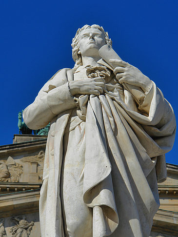 Foto Schillerdenkmal mit Konzerthaus