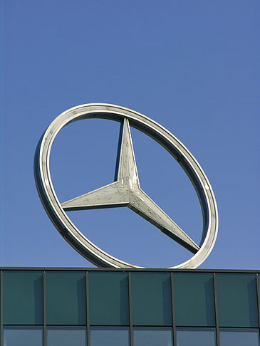 Mercedes-Stern Fotos