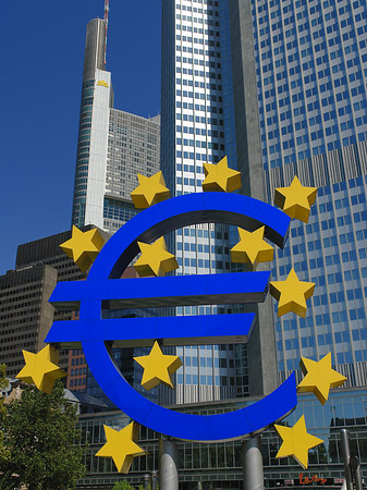 Fotos Eurozeichen mit Eurotower