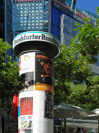 Foto Zeilgalerie mit Litfaßsäule - Frankfurt am Main