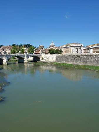 Blick auf den Petersdom Foto 
