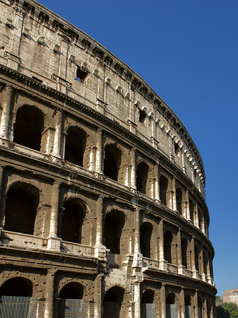 Foto Kolosseum mit Straße