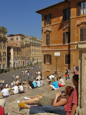Menschen an der Treppe
