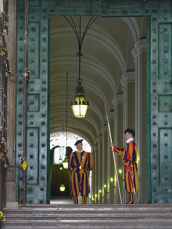 Fotos Schweizergarde am Bronzetor