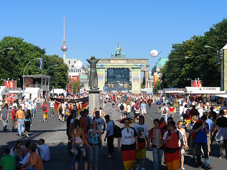 Foto Fanmeile am Brandenburger Tor - Berlin