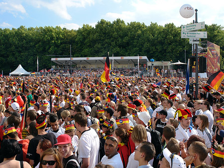 Fotos Fanfest - Menchenmasse | Berlin
