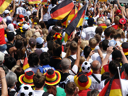 Fotos Fanfest - Menchenmasse