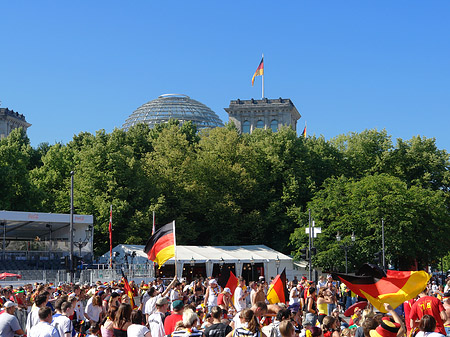 Foto Fanmeile am Reichstag - Berlin