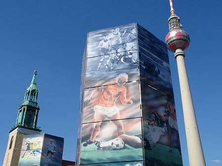 Foto Fernsehturm und Marienkirche