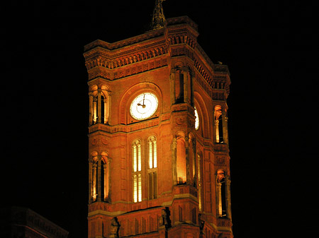 Fotos Rotes Rathaus bei Nacht