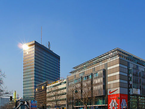 Nike Town und Europa Center Foto 