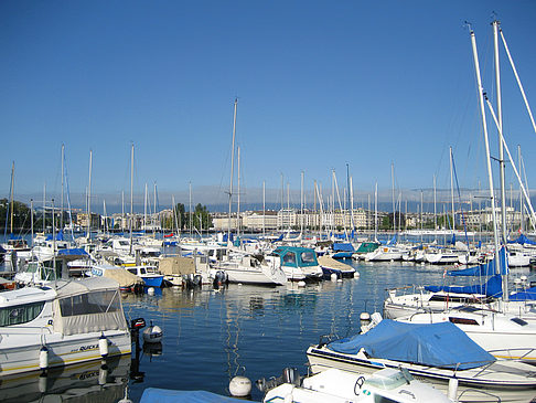 Boote im Hafen Fotos