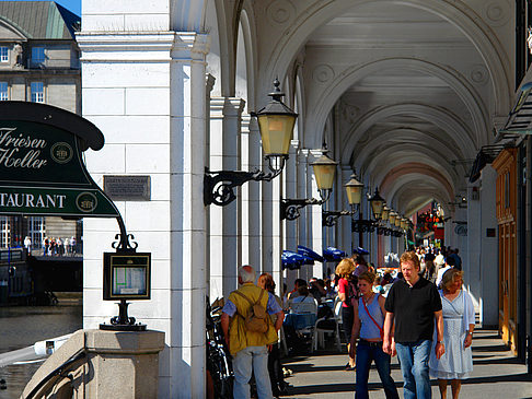 Bögen der Alster Arkaden Foto 