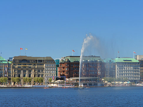 Fontäne auf der Binnenalster Fotos