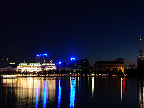 Binnenalster bei Nacht