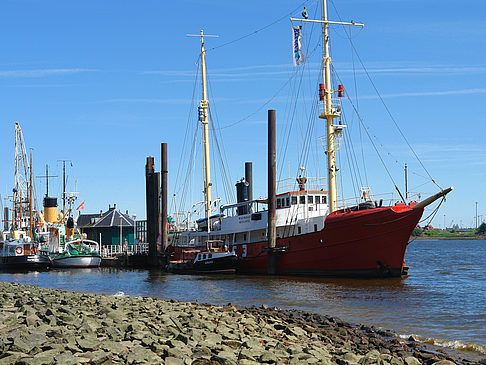 Strand und Hafen von Övelgönne Foto 