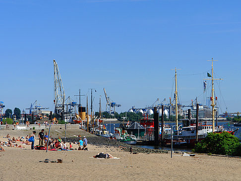 Foto Strand und Hafen von Övelgönne - Hamburg