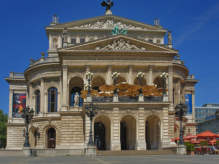 Fotos Alte Oper mit Schirmen | Frankfurt am Main
