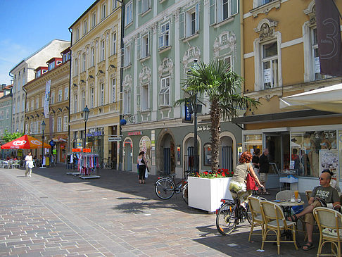 Einkaufsstraße