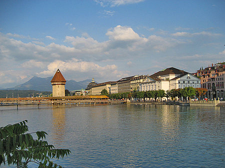 Wasserturm und Kapellbrücke Foto 