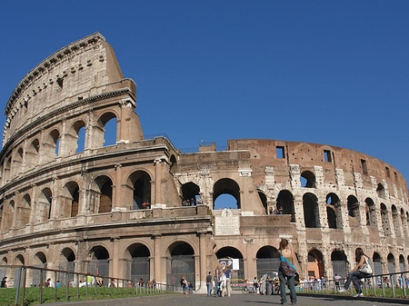 Kolosseum mit Platz Fotos