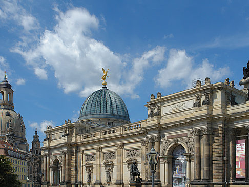 Foto Frauenkirche und Kunstakademie