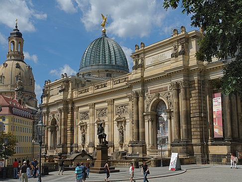 Frauenkirche und Kunstakademie Fotos