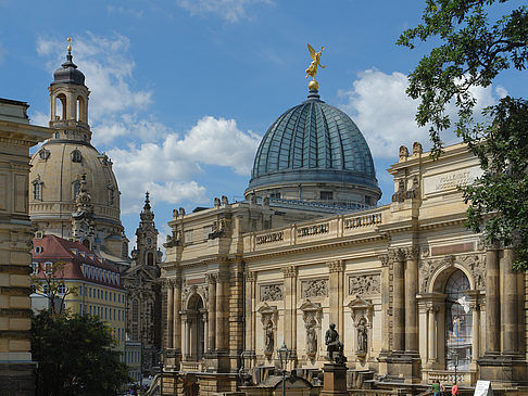 Frauenkirche und Kunstakademie Fotos