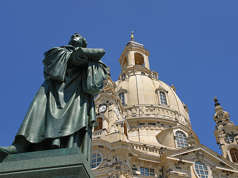 Foto Lutherdenkmal vor der Frauenkirche