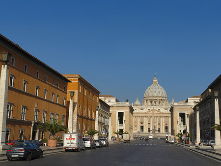 Straße zum Vatikan