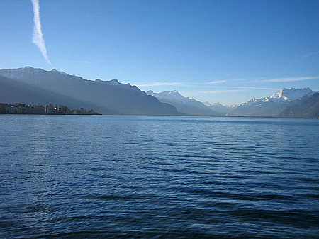 Foto Blick über Wasser - Vevey